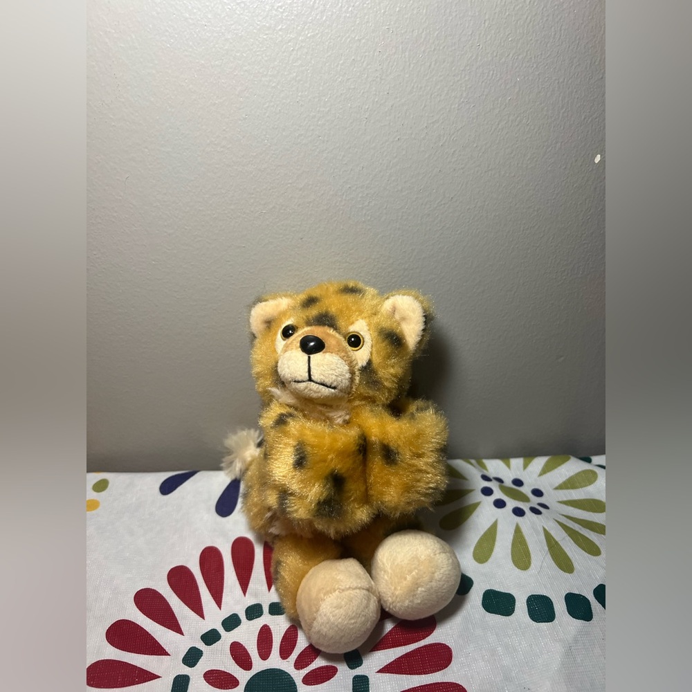 Wild Republic Huggers Cheetah Slap Bracelet